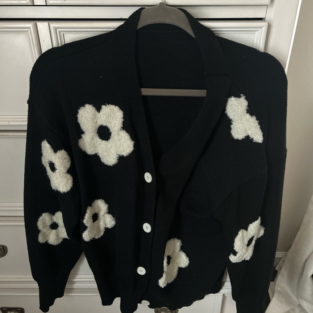 Black and White Floral Women's Sweater